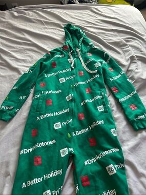 Pruvit Women's Green Holiday Onesie Hoodie